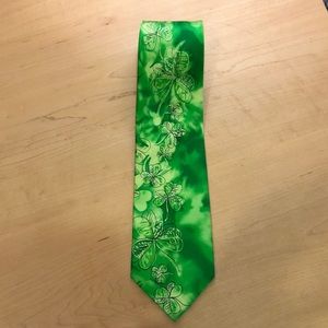 Green Clover Design Neck Tie